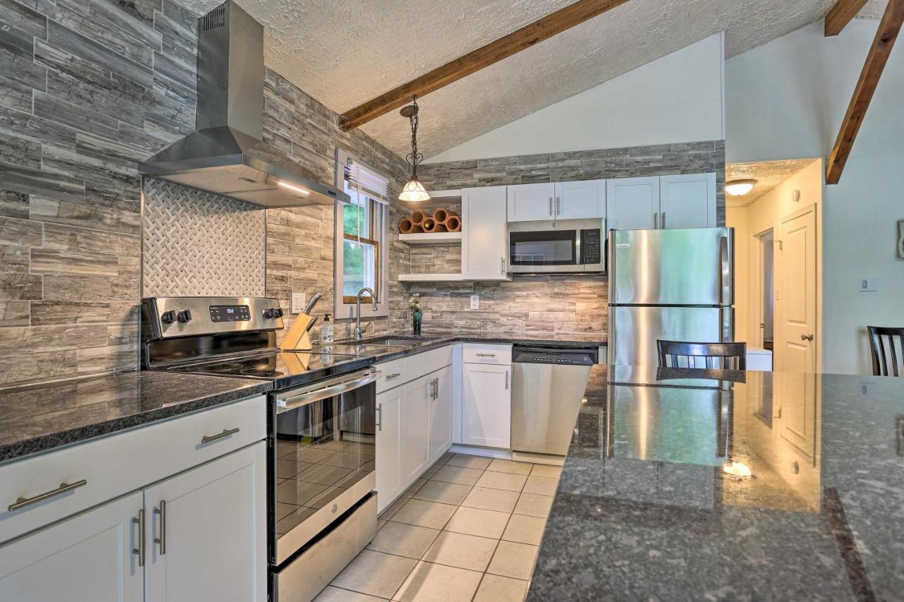 Serene Long Pond Home With Game Room And Beach Access! Exterior photo