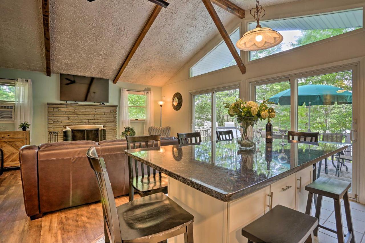 Serene Long Pond Home With Game Room And Beach Access! Exterior photo