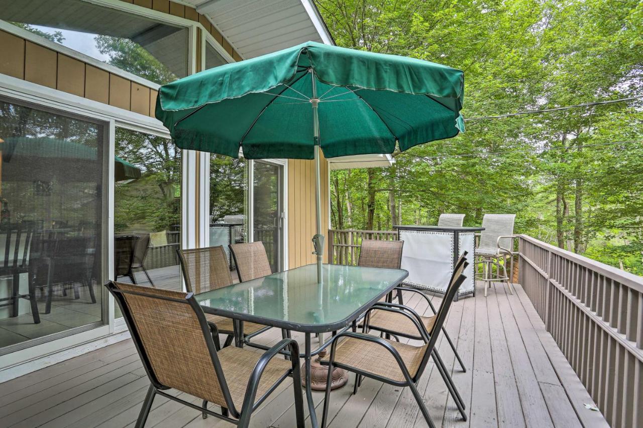 Serene Long Pond Home With Game Room And Beach Access! Exterior photo