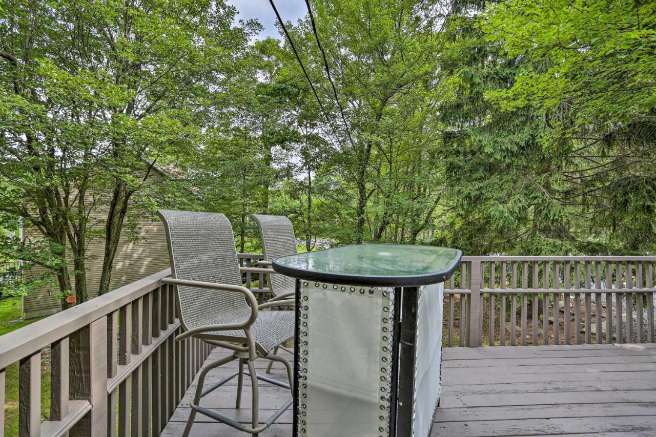 Serene Long Pond Home With Game Room And Beach Access! Exterior photo